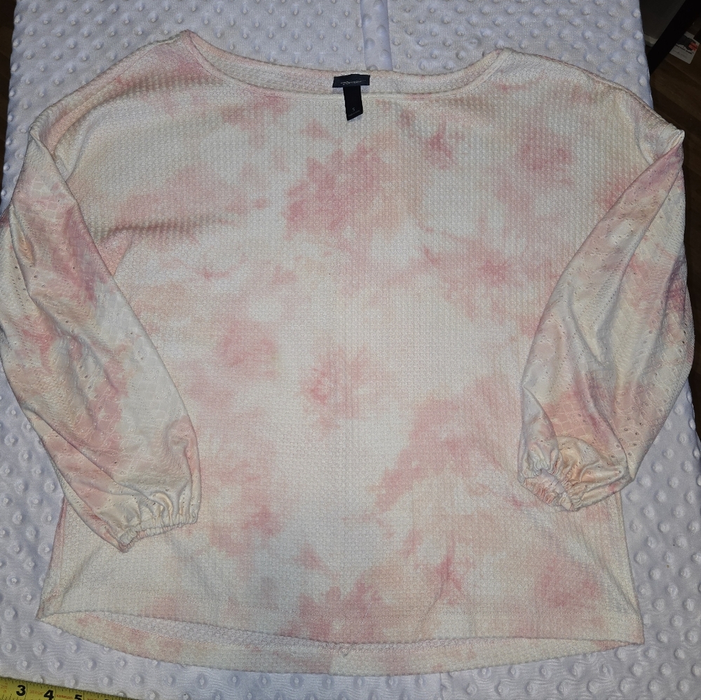 DAYTRIP BUCKLE Soft WAFFLE KNIT Pink TIE-DYE Eyelet Sleeves BLOUSE/TOP Sz Small